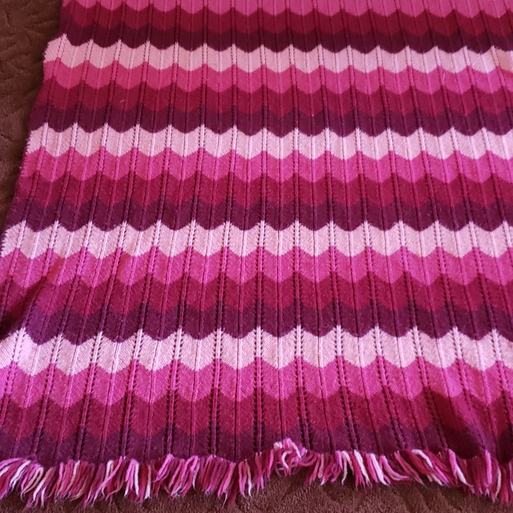 Burgundy ombre chevron blanket